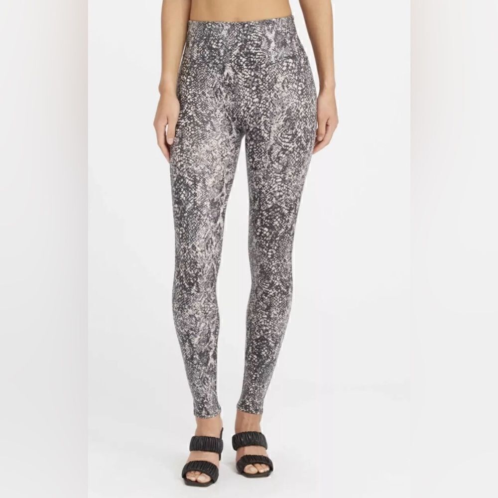 Spanx faux leather snake skin shine leggings gray